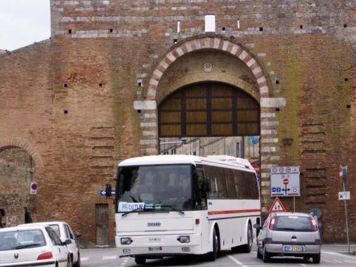 Caos traffico a Siena il giorno dopo la Carriera