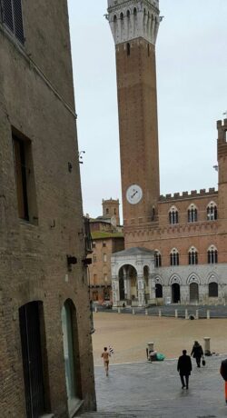 Tuffo in Fontegaia dell'uomo nudo - Il video