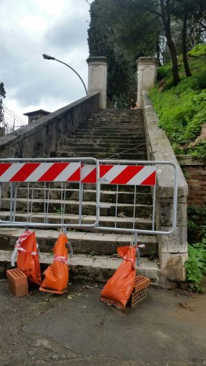 L'antica salita dell'Alberino &egrave; pericolosa, il Comune la chiude