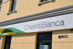 La Guardia di Finanza nella sede di Chianti Banca: "Normale prosecuzione dell'iter istruttorio"
