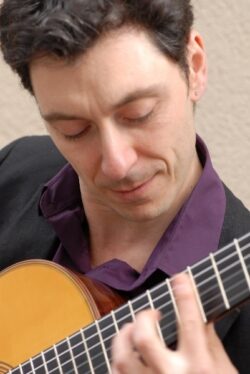 A Palazzo Chigi Saracini storia della chitarra