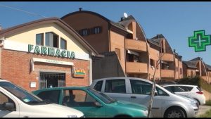 Farmacista: "Ho preso il rapinatore per il braccio e strattonato"-IL VIDEO