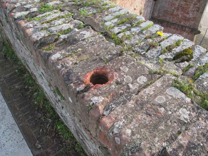 Fori in Fortezza, il Comune spiega la scelta