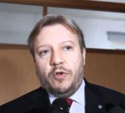 Albergatore accusato di aver violentato 12 cameriere: arrestato