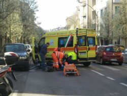 Incidente in via Mazzini, ferita ragazza in bici