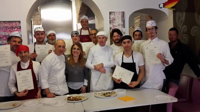 Dodici aspiranti pizzaioli: ecco i nomi