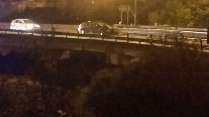 Incidente in tangenziale: contro il guardrail dell'uscita Siena Ovest