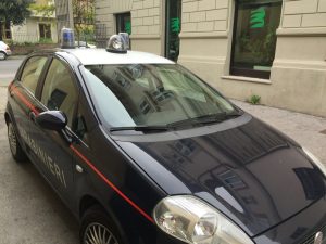 Straniero a volto coperto rapina Banca Etruria