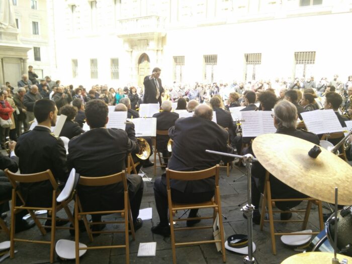 Applausi per il concerto della Banda Citt&agrave; del Palio