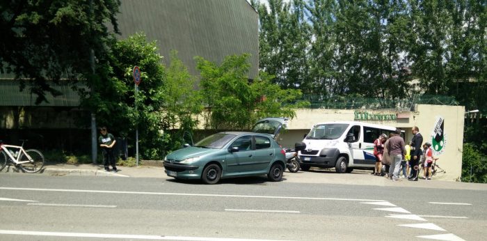 Ciclista investito in viale Achille Sclavo