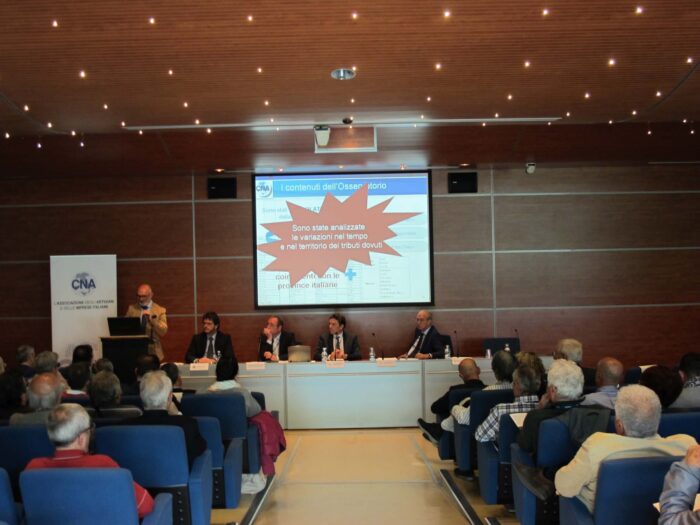 Cna, le richieste per il 2017: "Gi&ugrave; imposte e burocrazia. Necessari investimenti per l'economia"