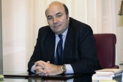 Mps torna a valere un miliardo in Borsa