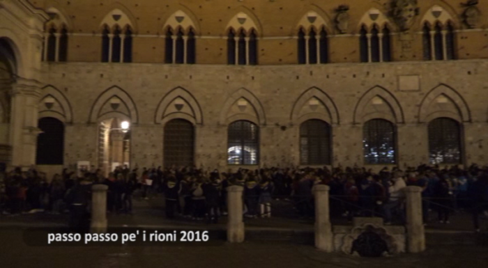 Il 19 maggio torna "Passo Passo pe' i Rioni" delle donne delle contrade