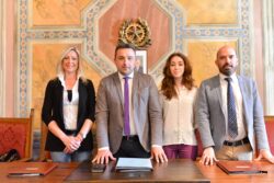 Il sindaco Juri Bettollini presenta la sua squadra