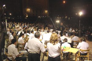 Al Teatro dei Rozzi il concerto della Banda Citt&agrave; del Palio