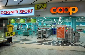 Ruba whisky alla Coop: denunciato