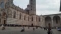 Successo Branduardi, gli esclusi forzano l'ingresso al Duomo