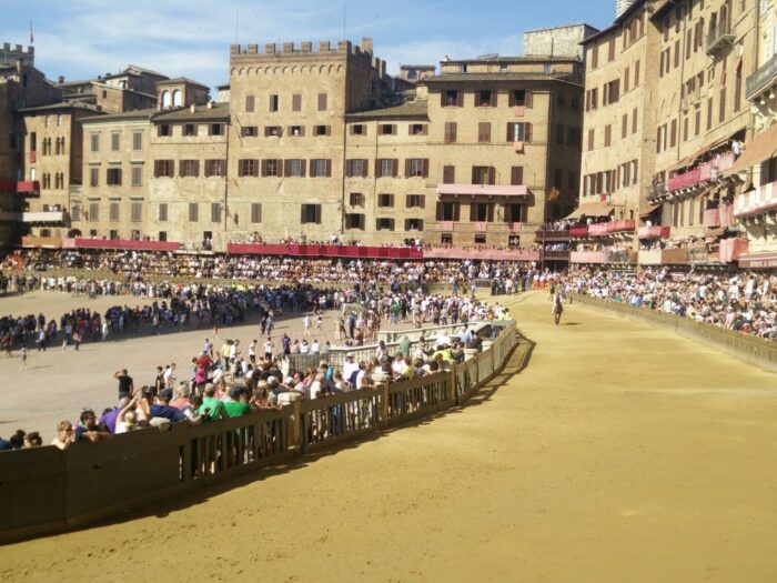 Seconda batteria: vince Que Masca