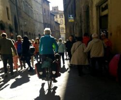 Ciclisti indisciplinati: solo otto multe in 18 mesi