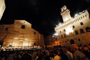 Al 41&deg; Cantiere di Montepulciano un concerto con 200 musicisti in Piazza Grande