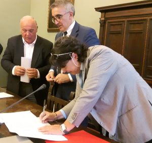 Firmato l'accordo tra Regione, Aou senese e Universit&agrave; di Siena su assistenza, ricerca e formazione