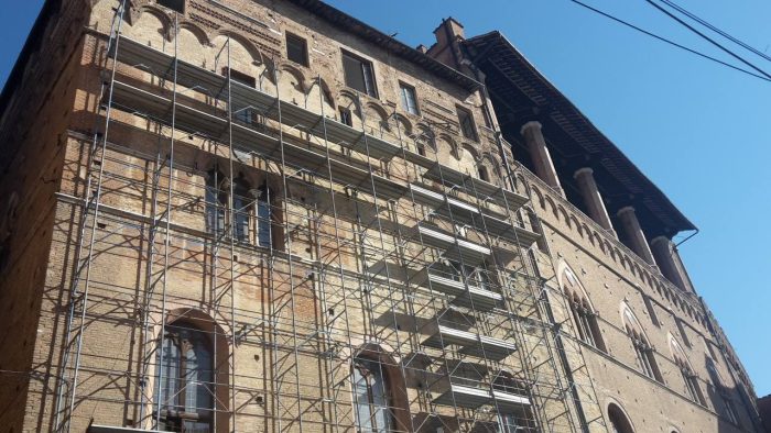 Palazzo Pubblico, via ai lavori per il tetto