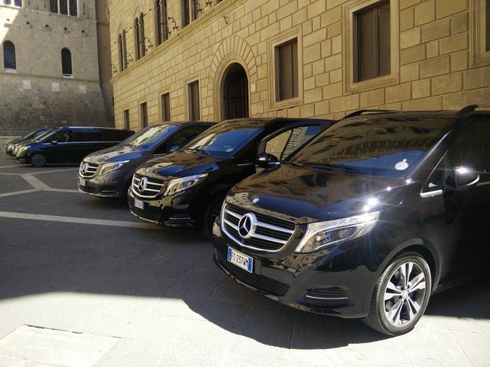 Il figlio del sultano a passeggio per il centro