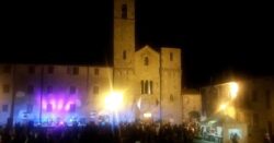 Morsi e botte: arrestato durante la notte bianca