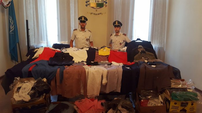Finanza: oltre 400 capi sequestrati presso il mercato di Siena