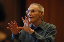 &ldquo;Costellazione K&rdquo; secondo omaggio a Kurt&aacute;g al Chigiana International Festival