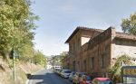 Siena, la trappola di Esterna Fontebranda: “Residenti in ostaggio del traffico tra Ztl e parcheggi pieni”