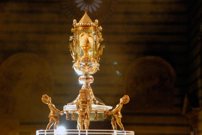 L'anno in cui il Palio non fu corso per il furto delle Sacre Particole