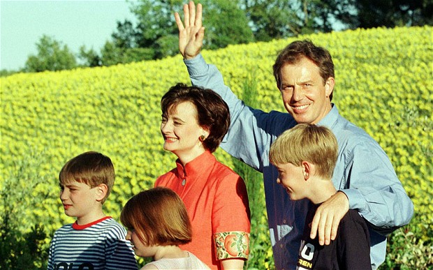 Tony Blair torna a trascorre le vacanze a San Gimignano