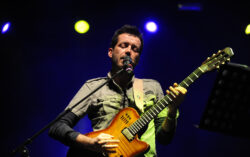 Daniele Silvestri in concerto e spettacolo in Piazza