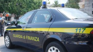 Distributore di benzina non in regola pizzicato dalla Finanza