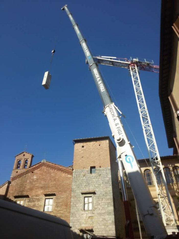 Rimossa la gru edile al Santa Teresa