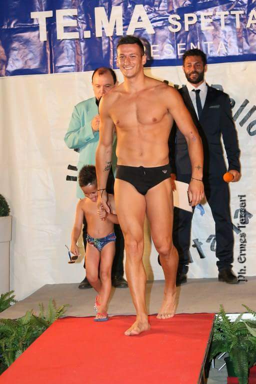 Luigi Galiano, il poggibonsense Papà più bello d'Italia, alla selezione al Bowling di Fosci