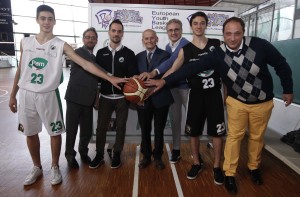 La Mens Sana torna in Europa con basket academy