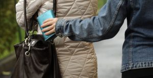 Borseggiatori in azione: derubati turisti