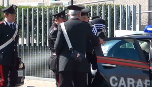 Maltratta e picchia la ex, i carabinieri mettono in manette un 24enne