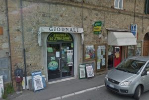 Furto con spaccata all'edicola dello Stellino