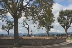 Cammina sulle mura della Fortezza