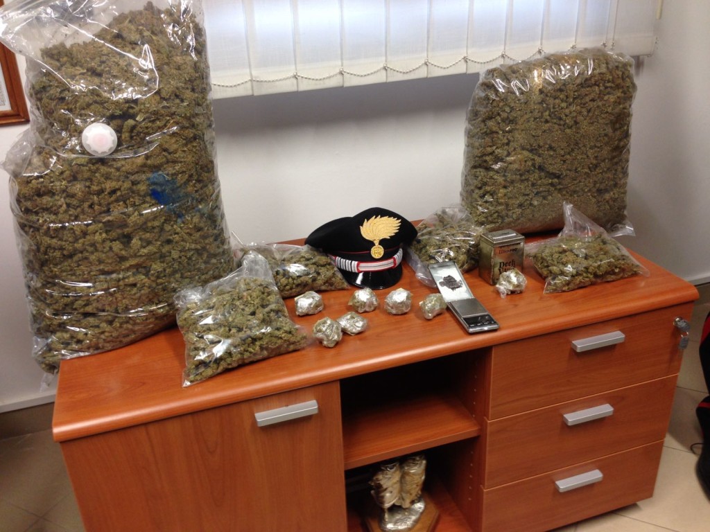 Dieci chili di marijuana: arrestati fratelli e fidanzata insospettabili