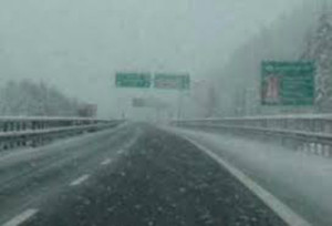 Allerta neve, domani scuole chiuse a Poggibonsi, Colle val d'Elsa e San Gimignano