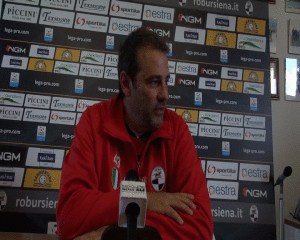 Robur, Colella: "Serve pi&ugrave; equilibrio in campo"