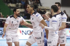 Vittoria casalinga per la Emma Villas Siena che batte una coriacea Aversa