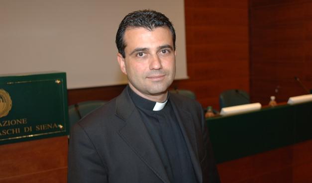 Don Acampa scagionato, l'Arcidiocesi: "Campagna diffamatoria"
