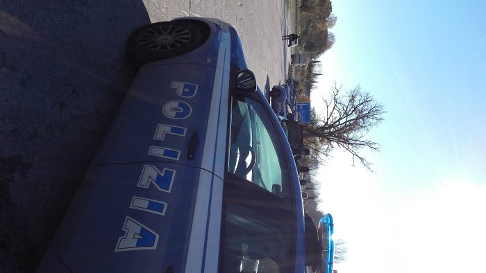 Posto di blocco: denunciati due rumeni e allontanati per tre anni