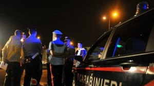 Rubano dalle borse in discoteca