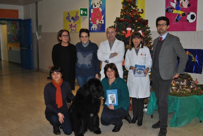 Donate ai piccoli pazienti della Pediatria alcune copie del libro &ldquo;Le fiabe di Santo Spirito e altri racconti&rdquo;